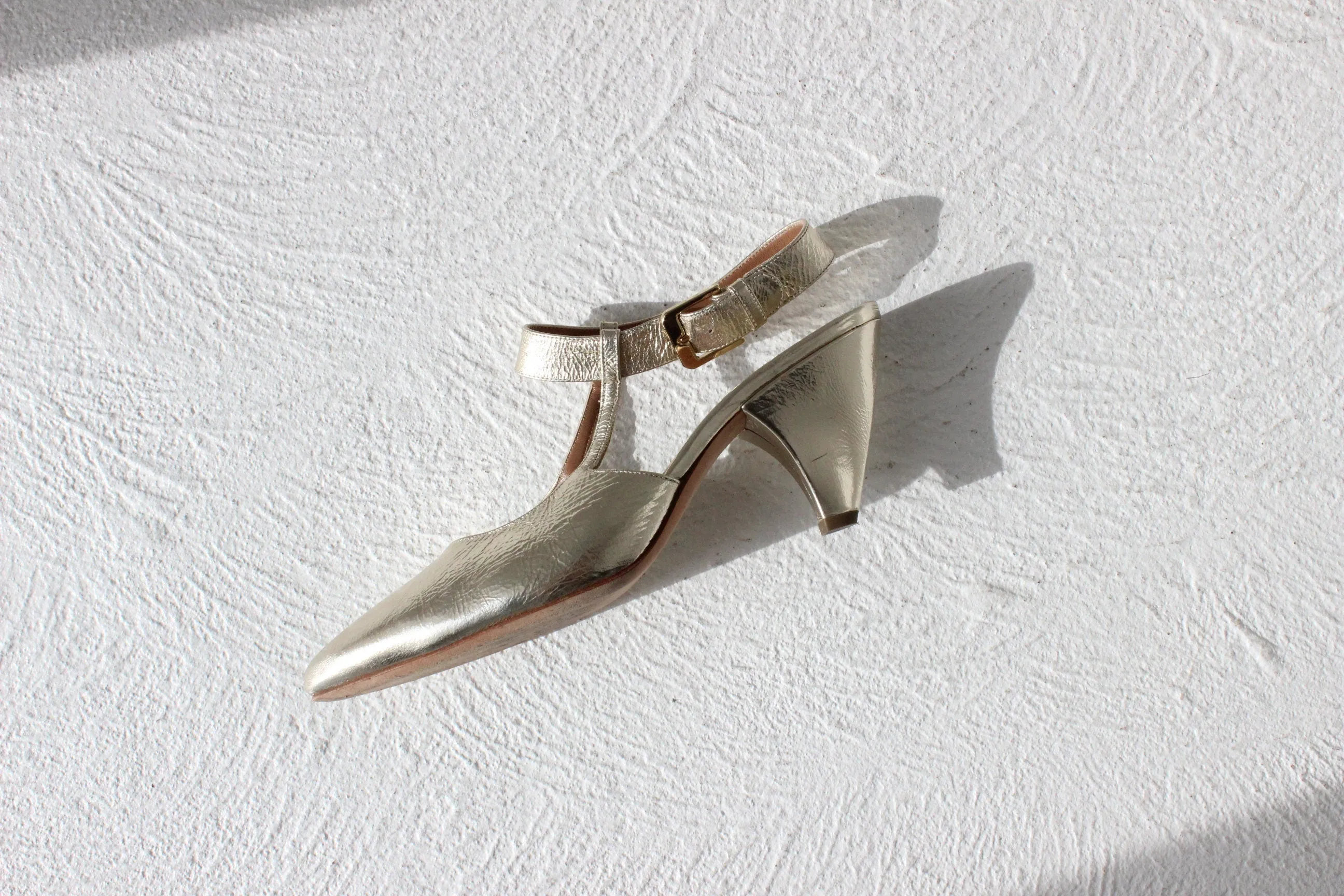 French Designer Gold Leather Courtier Heels ~ Euro 38 ~ RRP1200