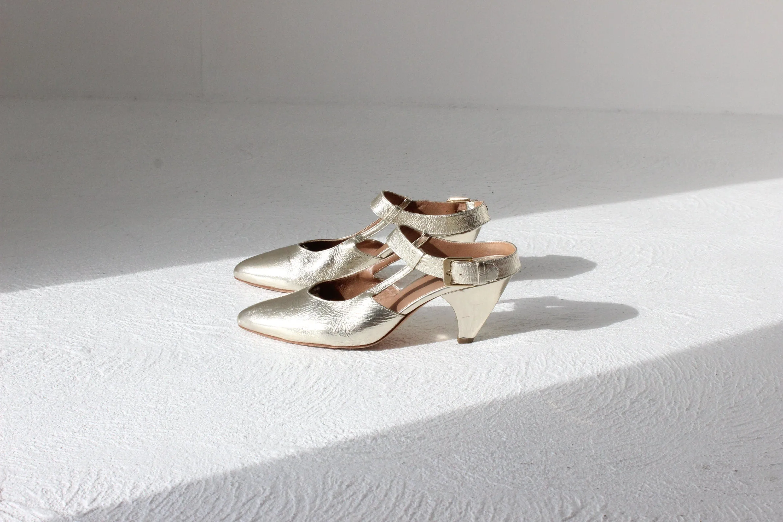 French Designer Gold Leather Courtier Heels ~ Euro 38 ~ RRP1200