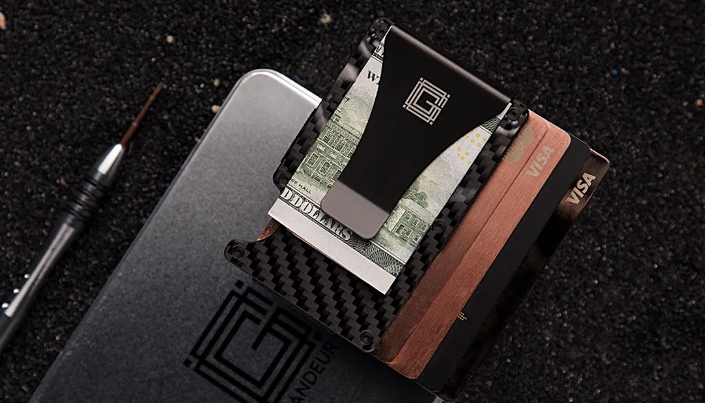 Grandeur - Carbon Fiber Cardholder RFID 85 X 45 MM